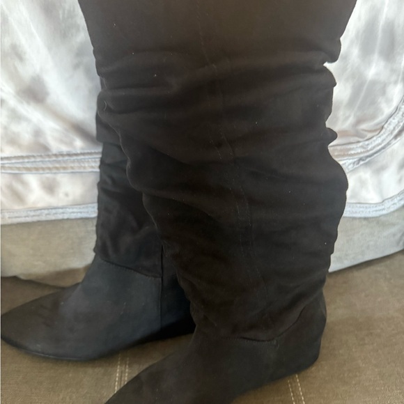Women's Black Suede Boots - Picture 3 of 5